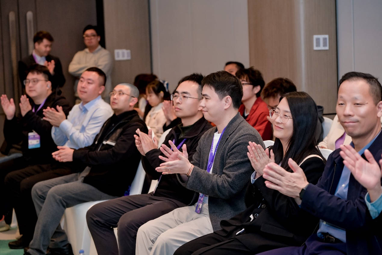 A OS全球硬件生态开启“云边端一体”智能终端新时代开元棋牌网站无界方舟与阿里云达成全面合作：共建EV(图7)